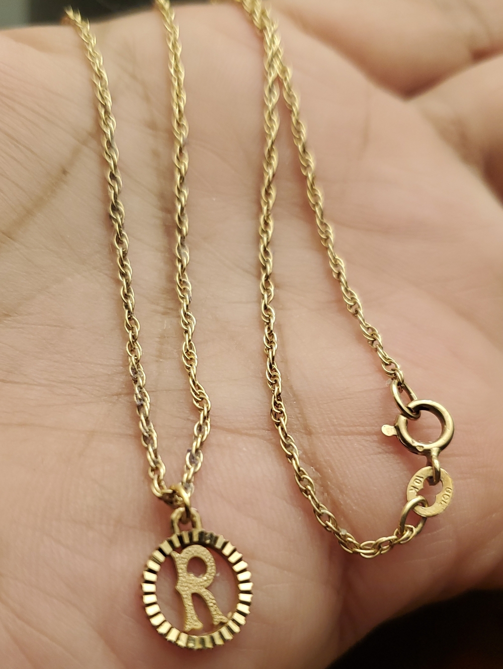 Vintage Peoples Jewellers 10K Yellow Gold Initial "R" Necklace 3.0 Grams